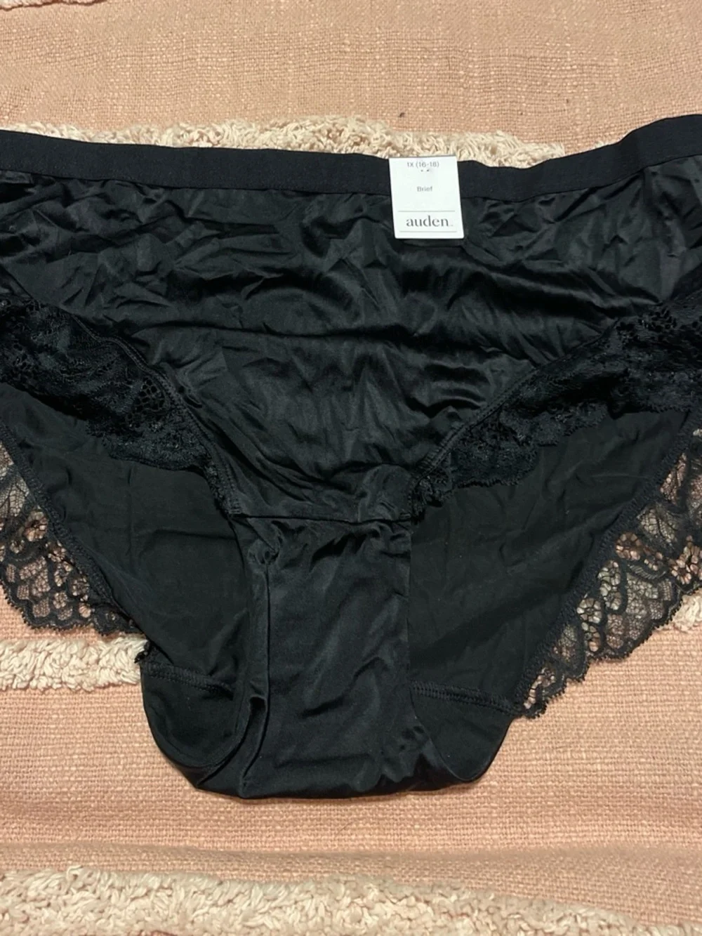 Auden Lace & High-Waist Panty Set - Black & Beige
